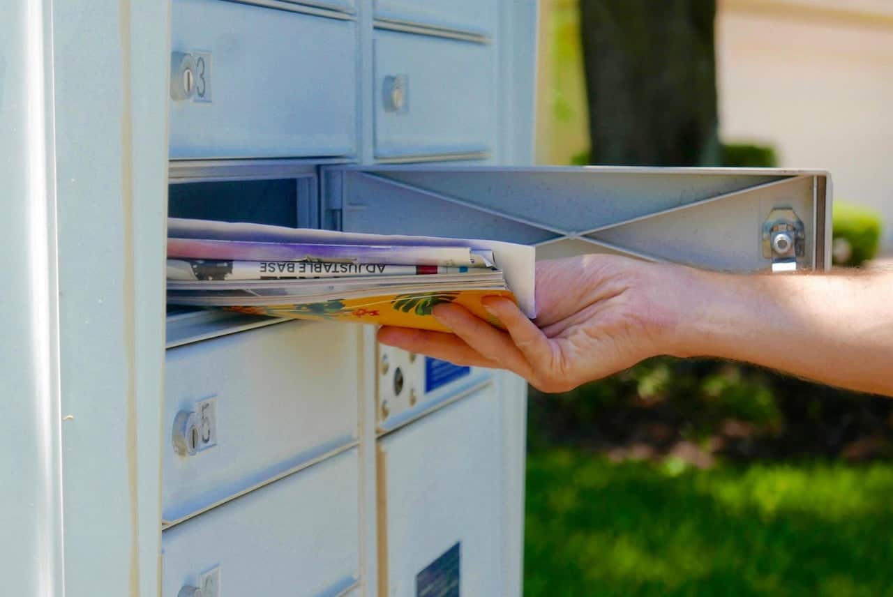 mailing distribution courrier, magazines boite aux lettres